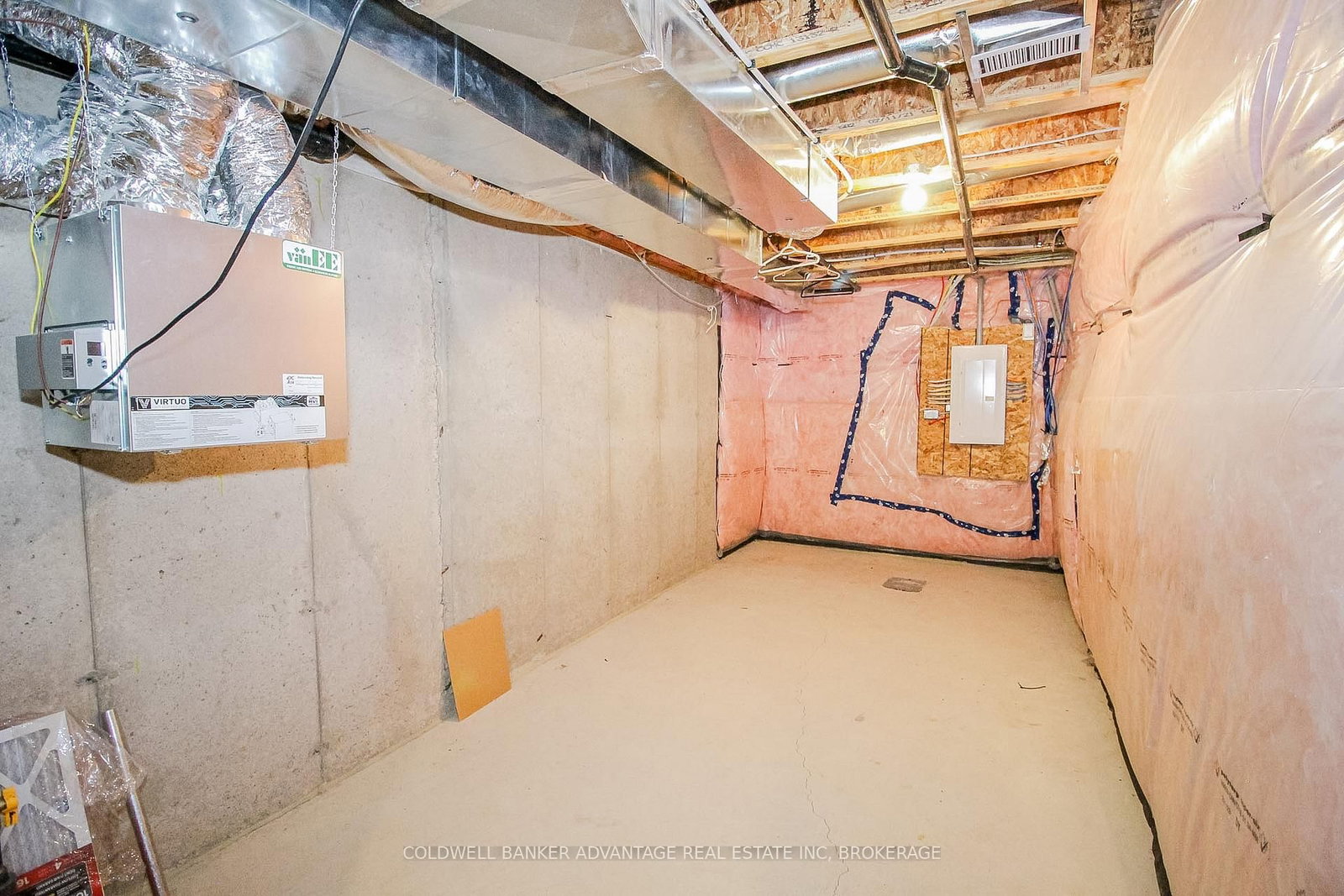 77 Keelson Street • Welland, ON photo 31