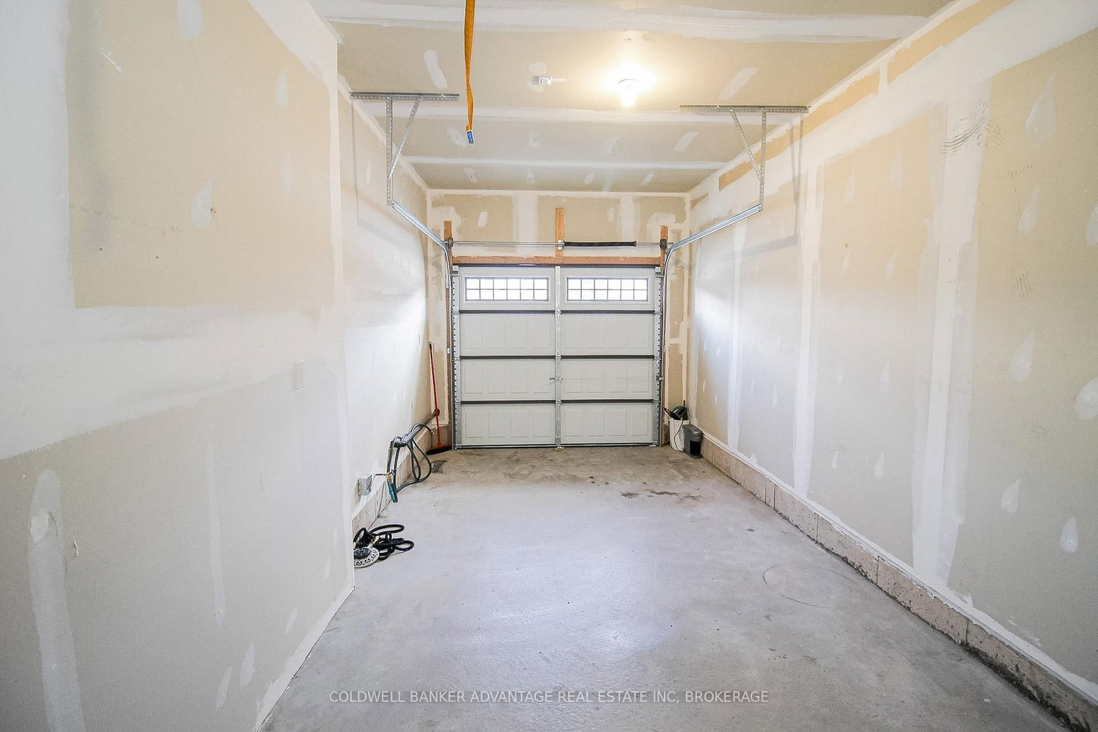 77 Keelson Street • Welland, ON photo 38