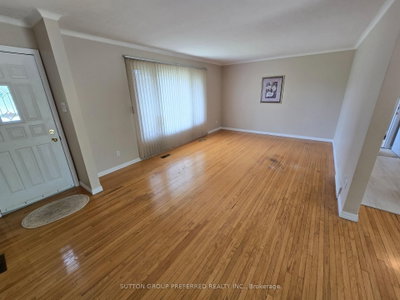 17 Agincourt Place • London South, ON photo 5