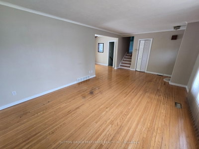 17 Agincourt Place • London South, ON photo 6