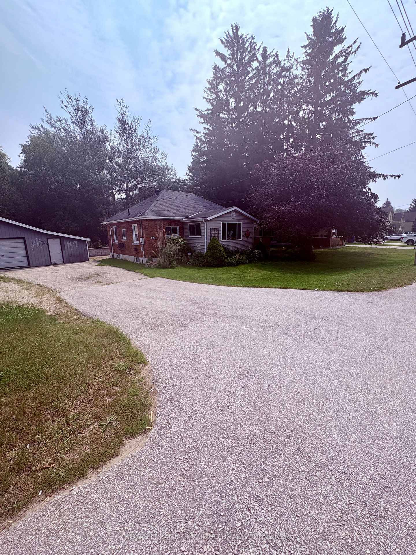 883 7th Avenue • Hanover, ON photo 1