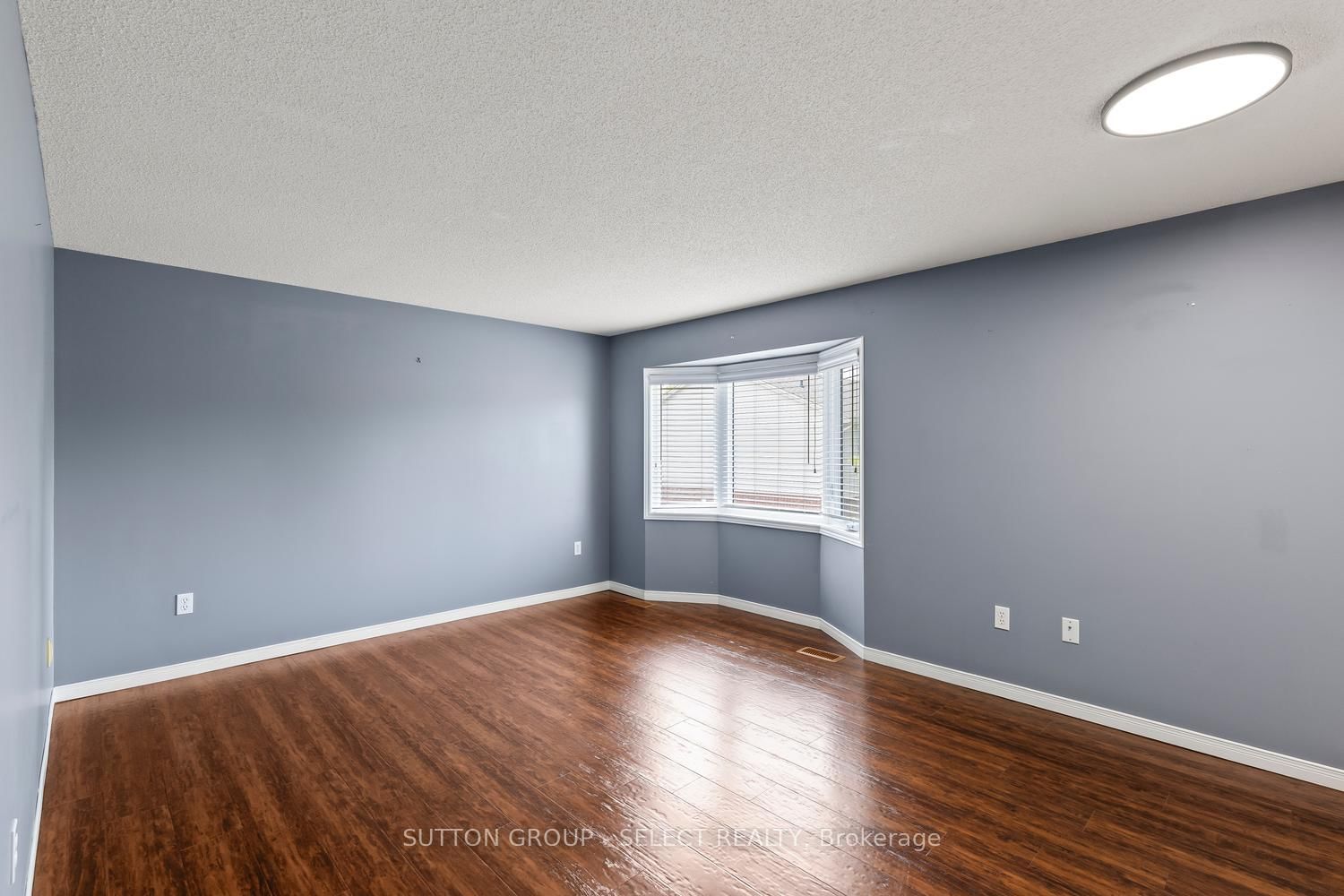 20 Kernohan Parkway, Unit 16 - Photo 17
