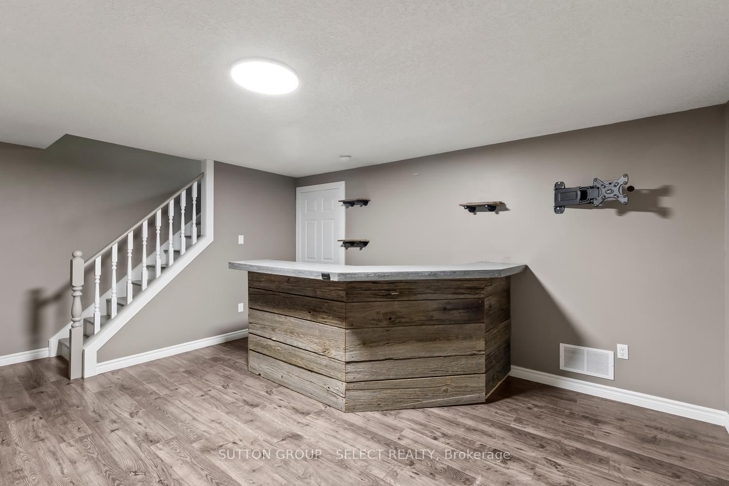 20 Kernohan Parkway, Unit 16 - Photo 30