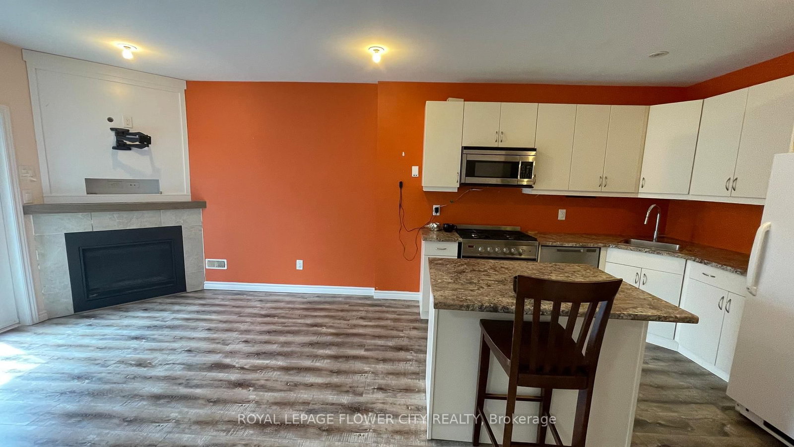 1921 Frederick Crescent, Unit Basement - Photo 2