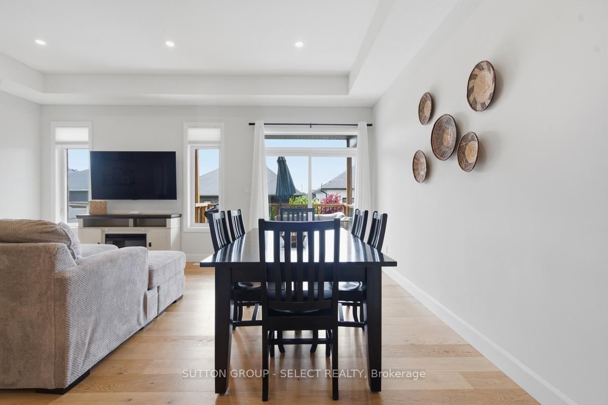 159 Collins Way • #49 • Strathroy-Caradoc, ON photo 14