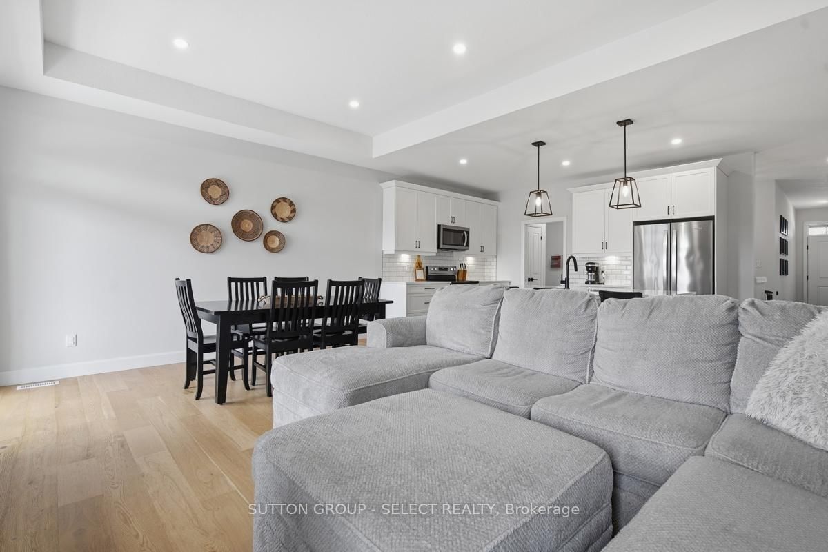 159 Collins Way • #49 • Strathroy-Caradoc, ON photo 17