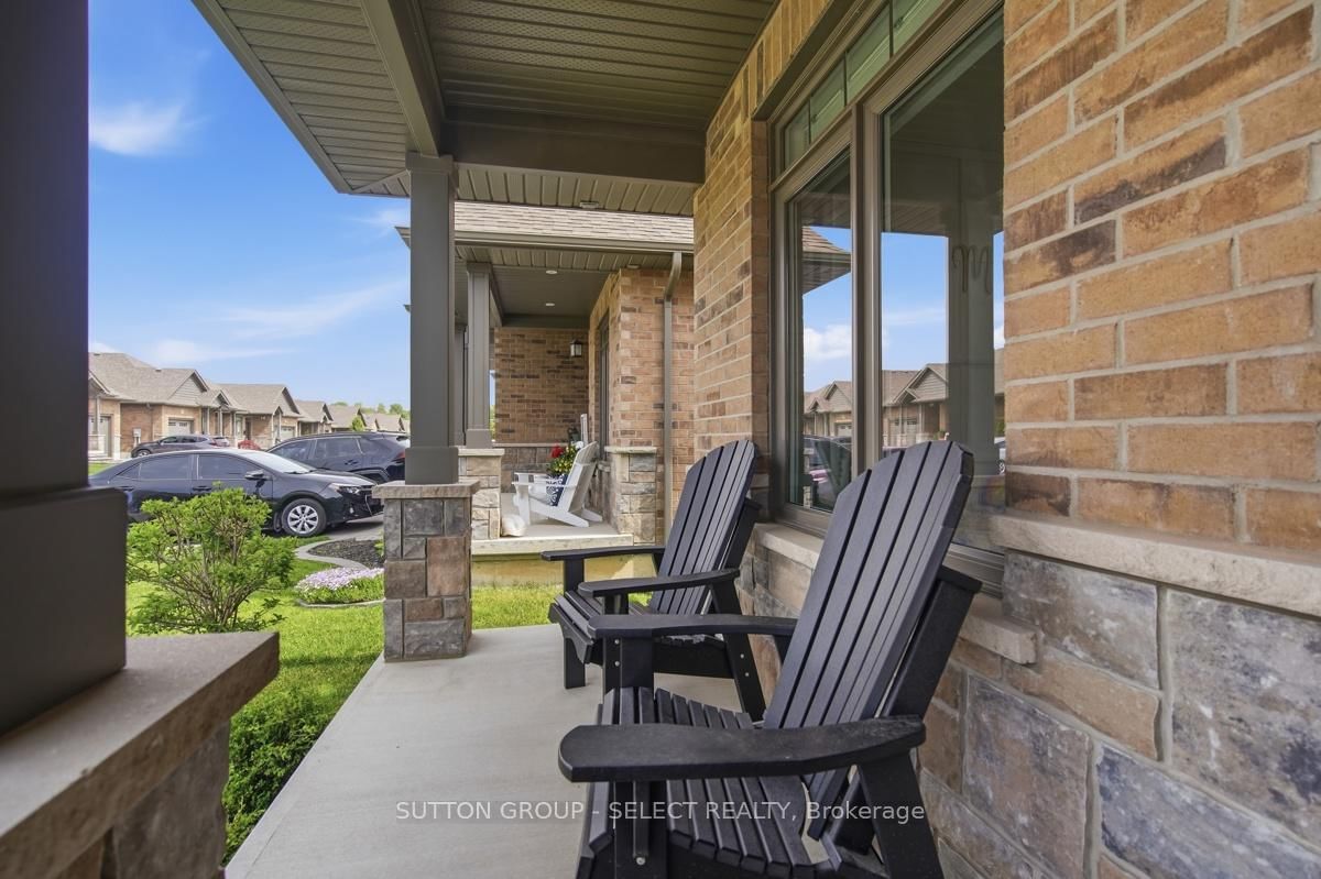 159 Collins Way • #49 • Strathroy-Caradoc, ON photo 5