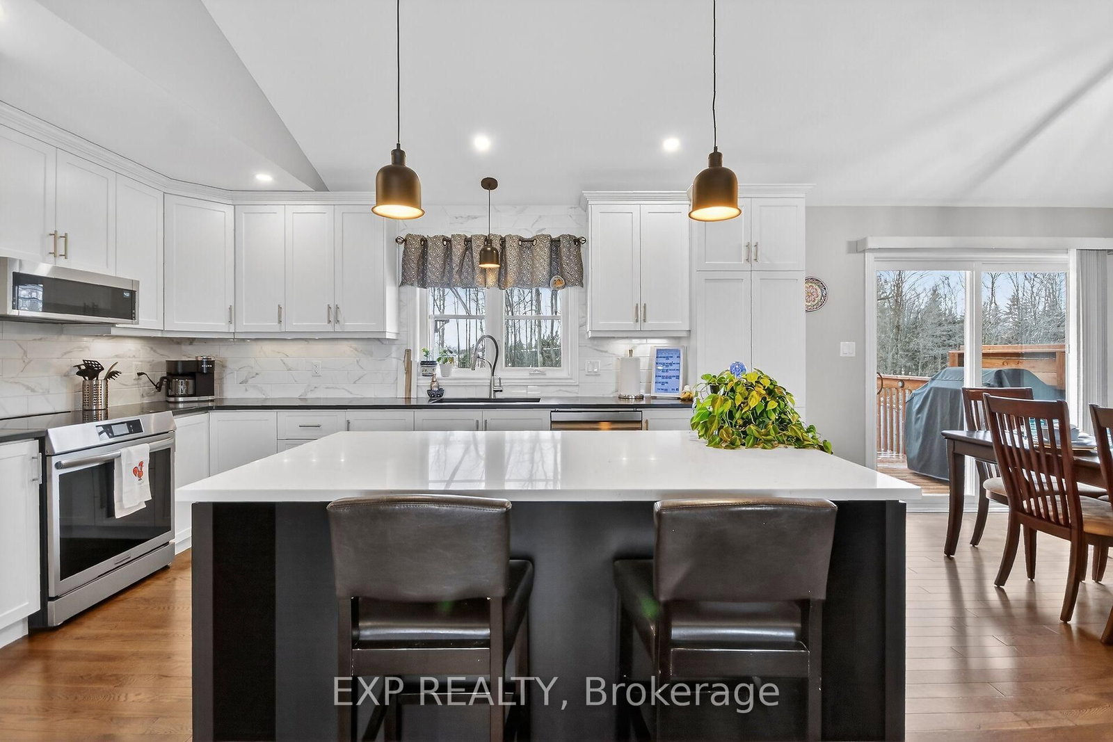 305 Moore Crescent • North Grenville, ON photo 9