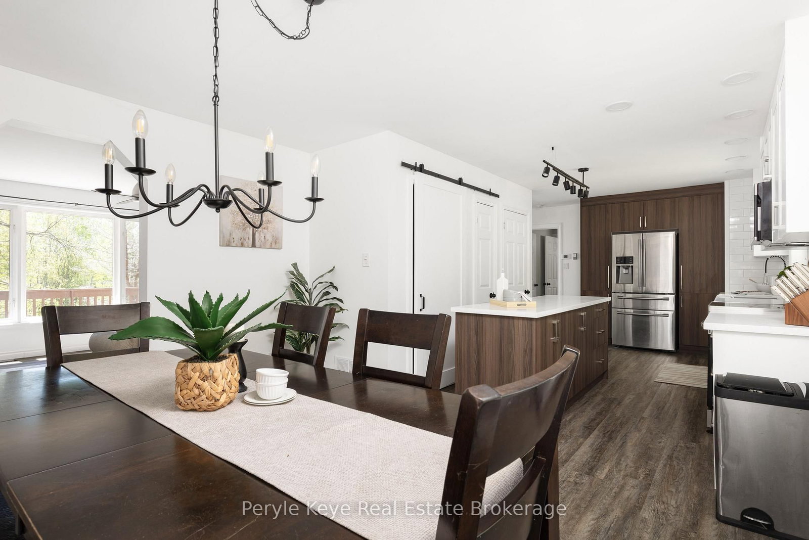 1042 Hillside Crescent • Lake of Bays, ON photo 15