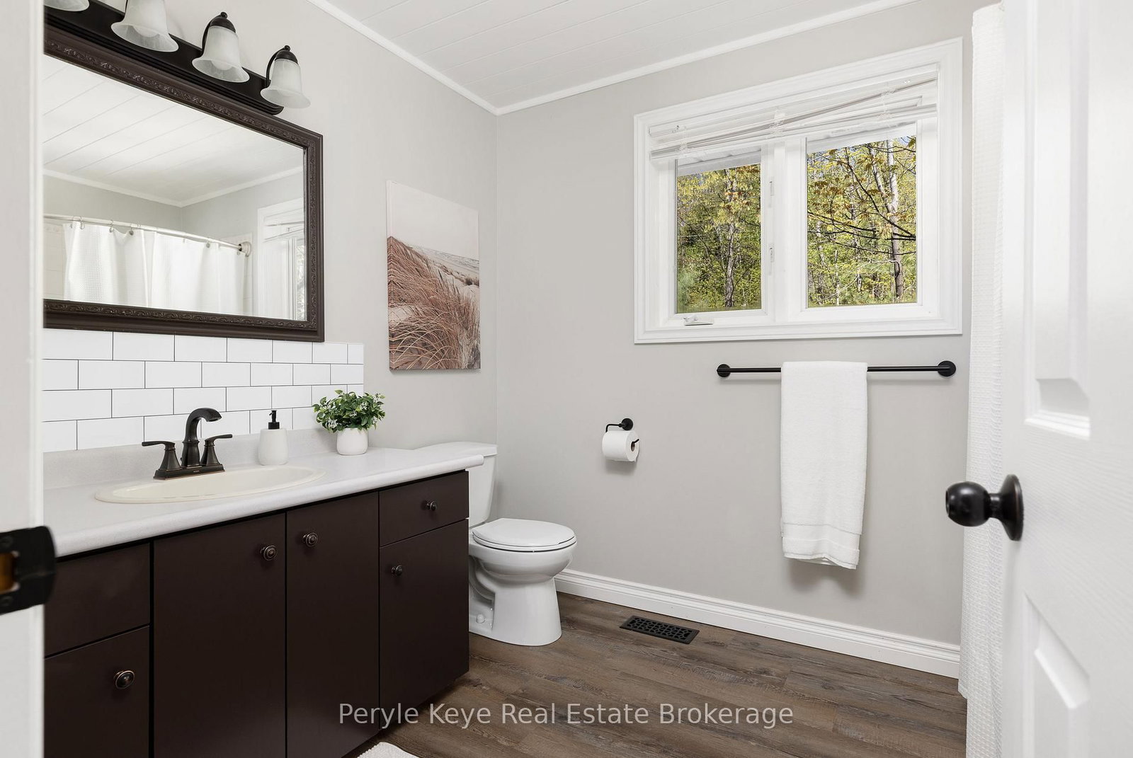 1042 Hillside Crescent • Lake of Bays, ON photo 25
