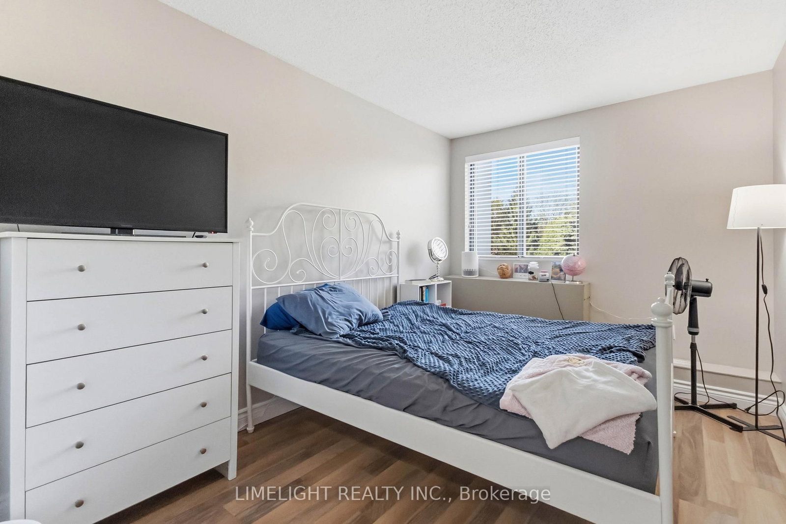1600 Adelaide Street N, Unit 210 - Photo 23