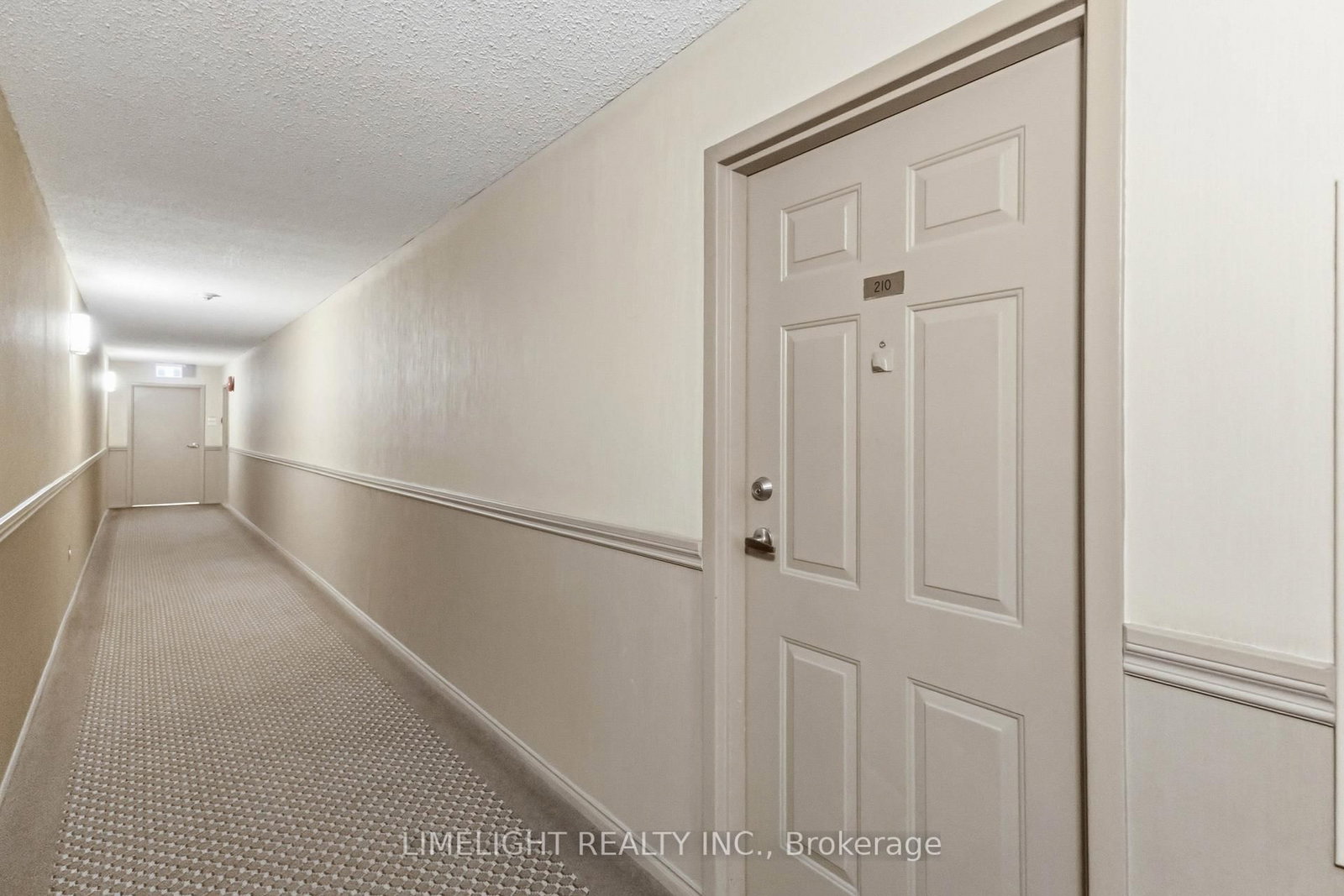 1600 Adelaide Street N, Unit 210 - Photo 27