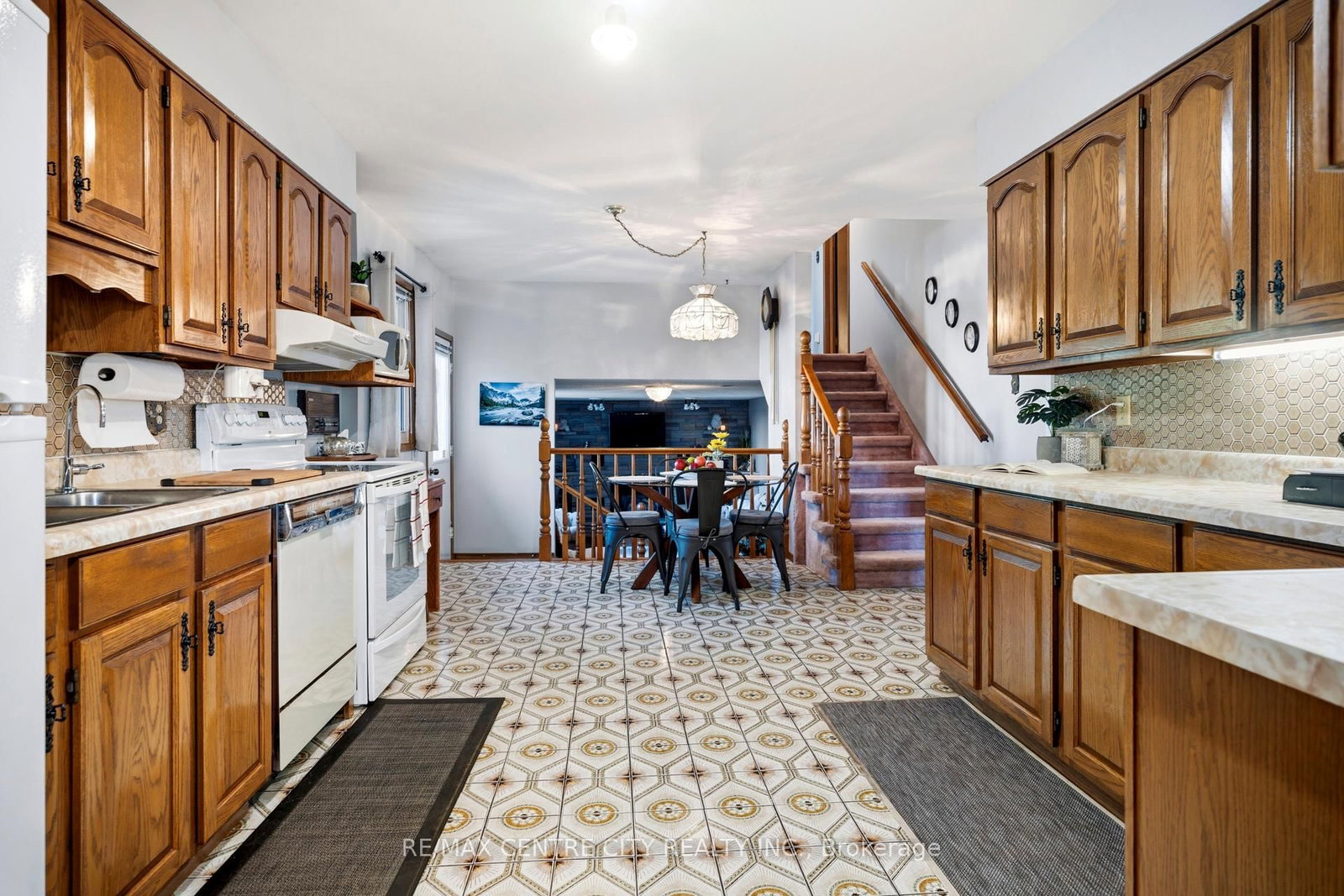 32 Brock Street • St. Thomas, ON photo 14