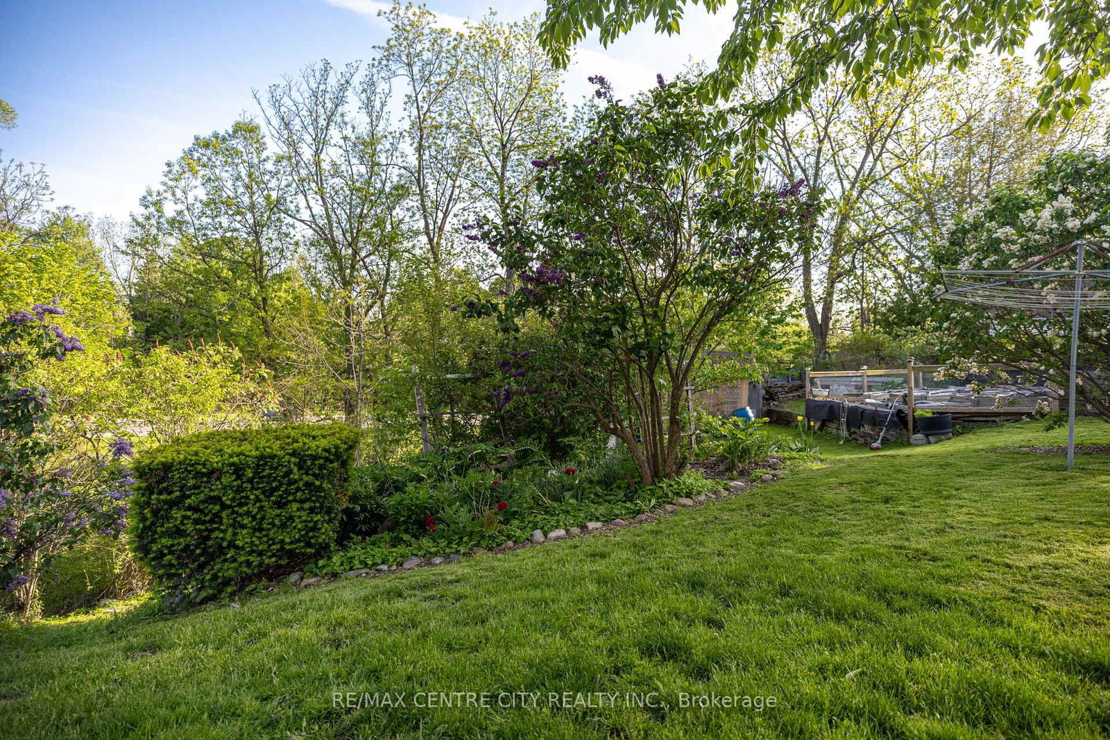 32 Brock Street • St. Thomas, ON photo 35