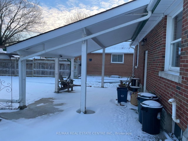 Upper - 41 Belleview Avenue E