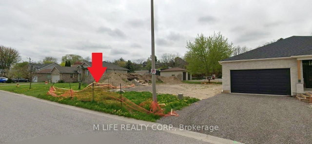 3925 Azalea Crescent
