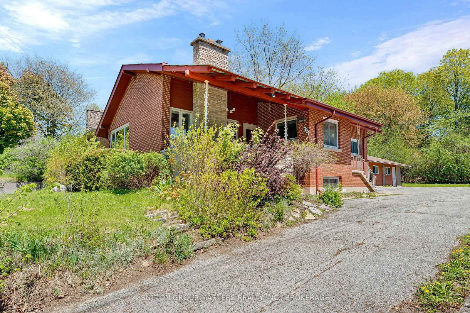 Detached House for sale at 215 Yonge Street, Kingston, Ontario, K7M 1G2 - Central City West - MLS: X13173934