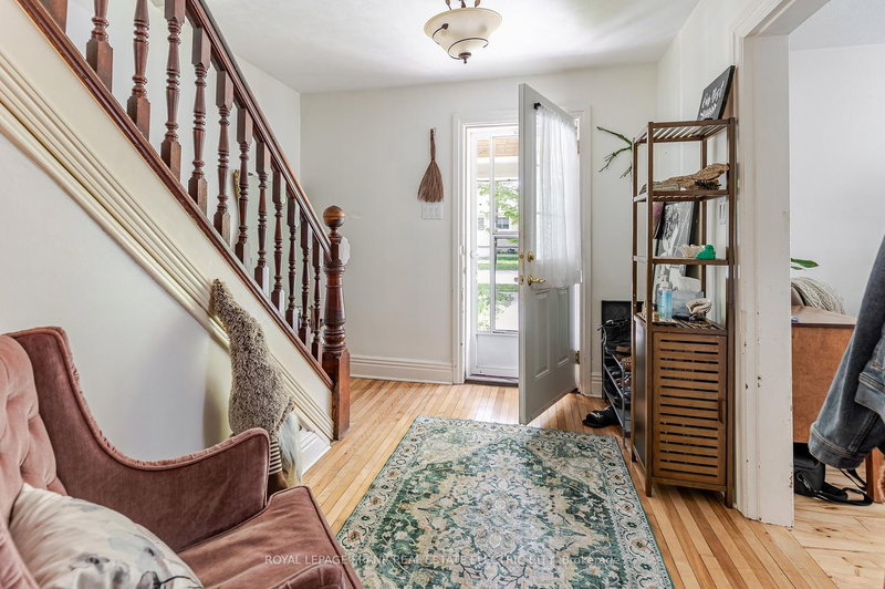 733-735 Bethune Street N N