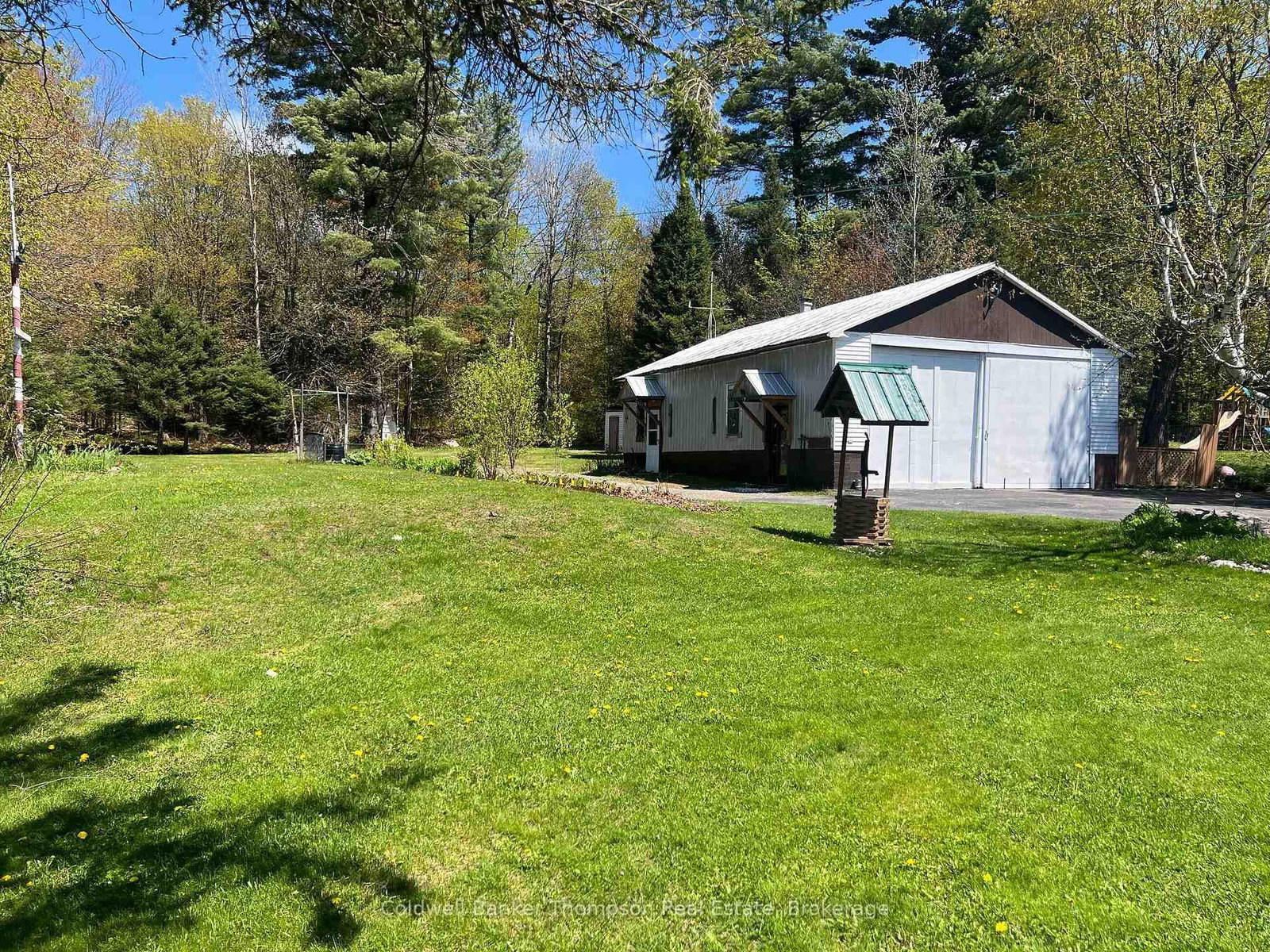 37 Eagle Lake Road • South River, ON photo 3