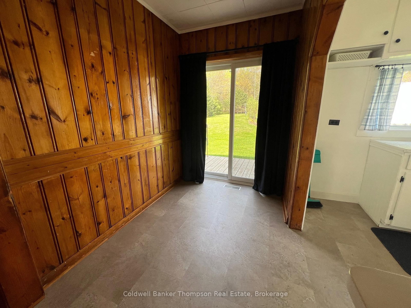 37 Eagle Lake Road • South River, ON photo 8