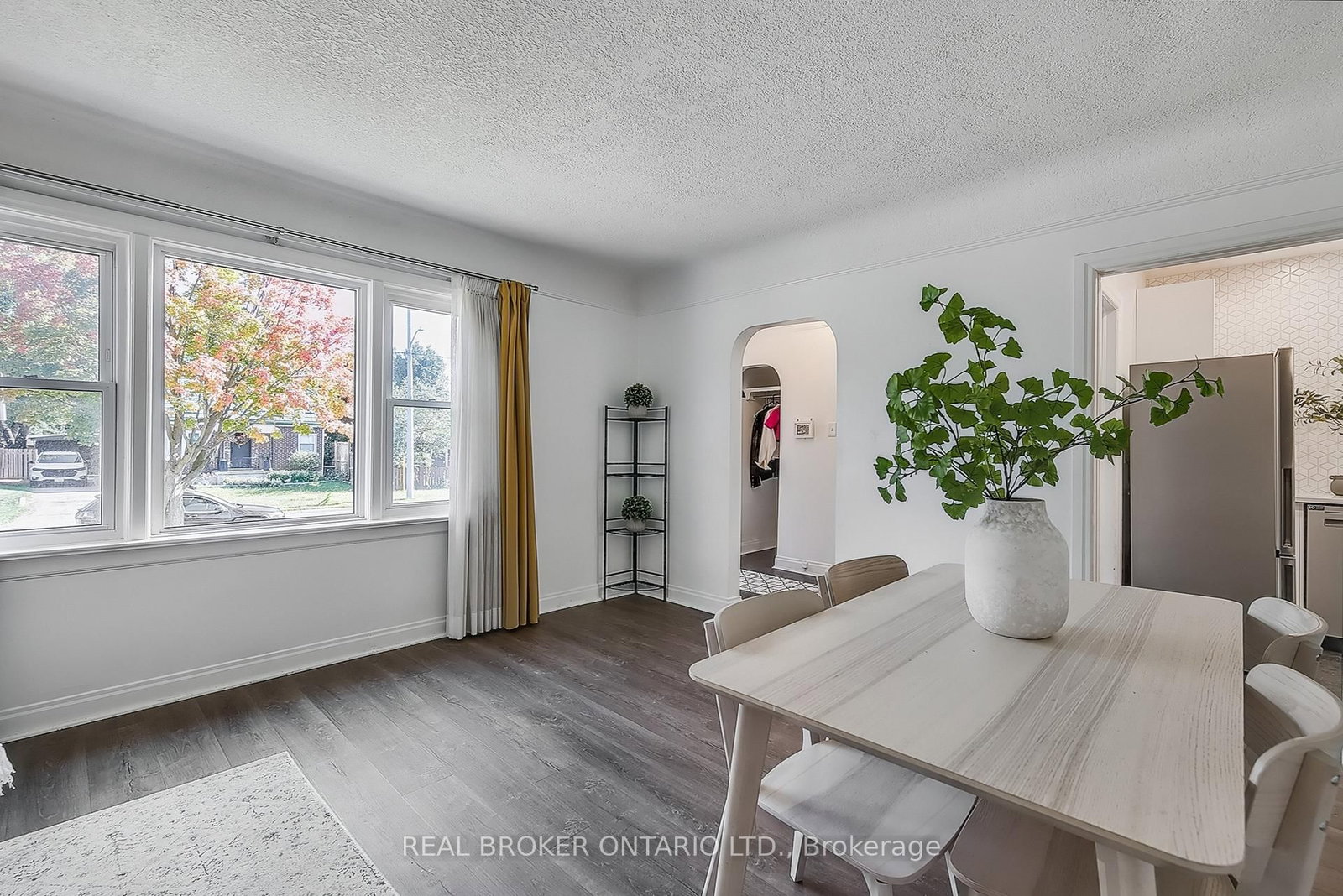 209 Bedford Road - Photo 8