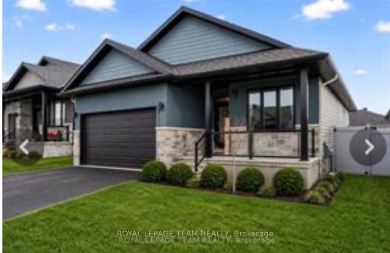 home for sale on 855 Reaume Street