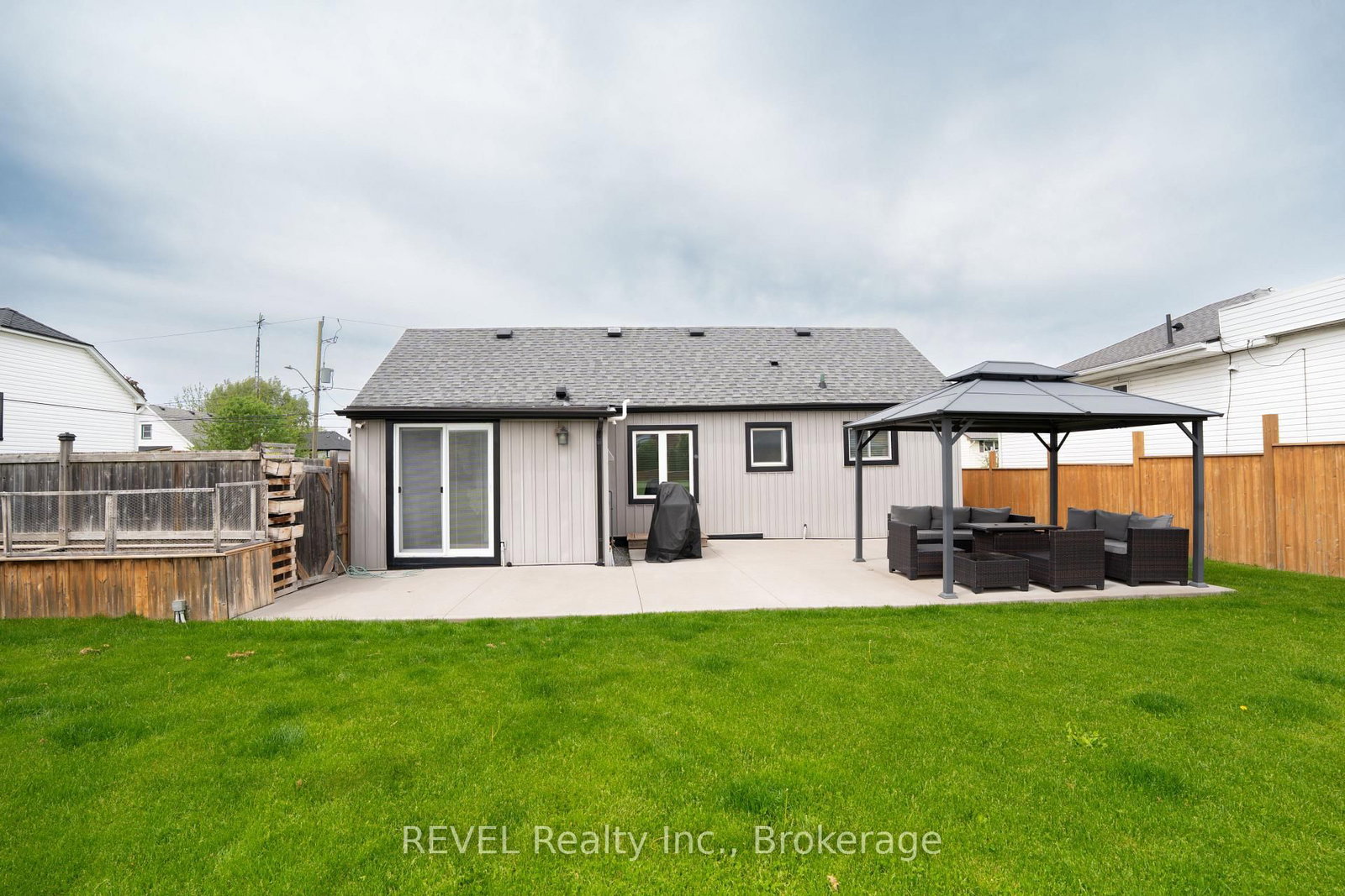 34 Bloomfield Avenue • St. Catharines, ON photo 31