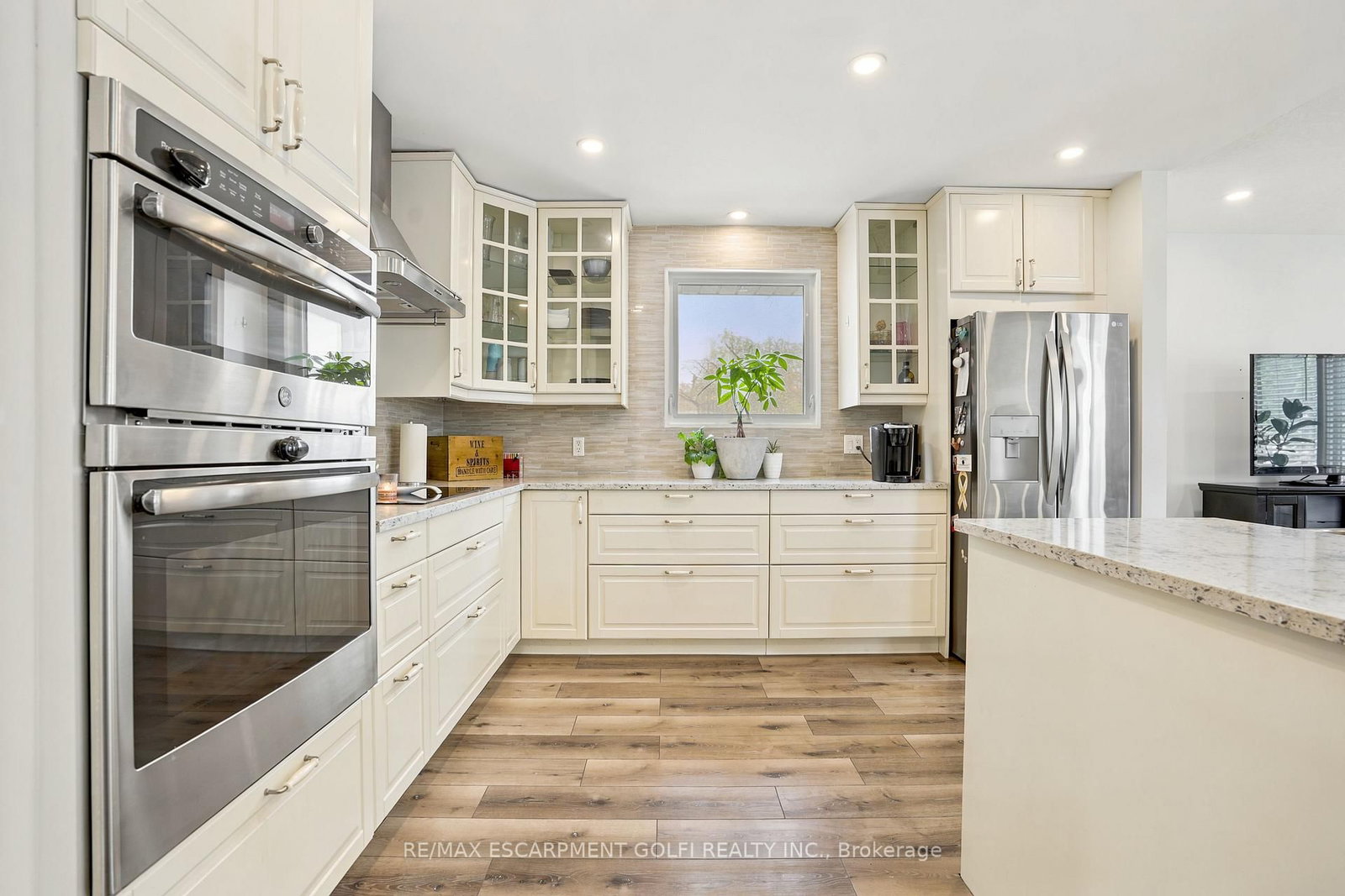5062 FRIESEN Boulevard - Photo 7
