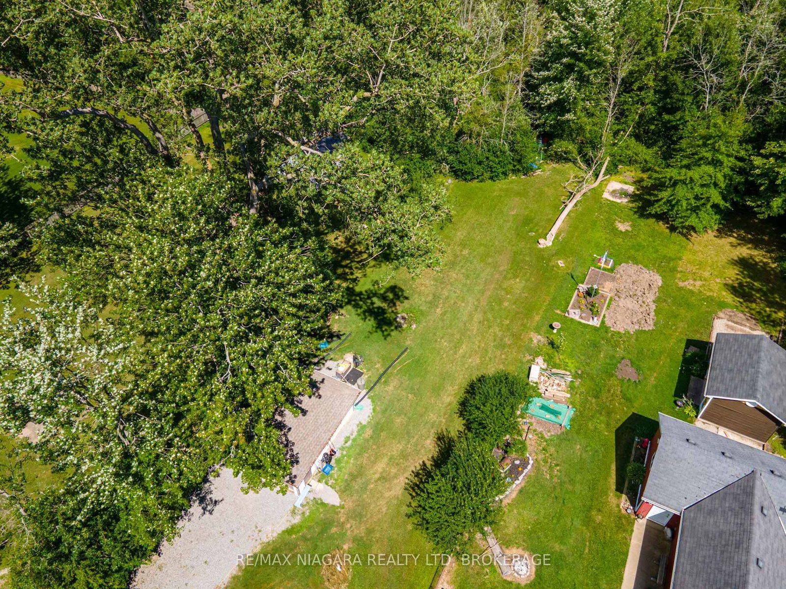 434 Crescent Road • Fort Erie, ON photo 3