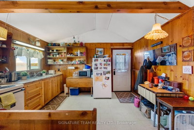 368 B Rocky Point Drive — photo 6