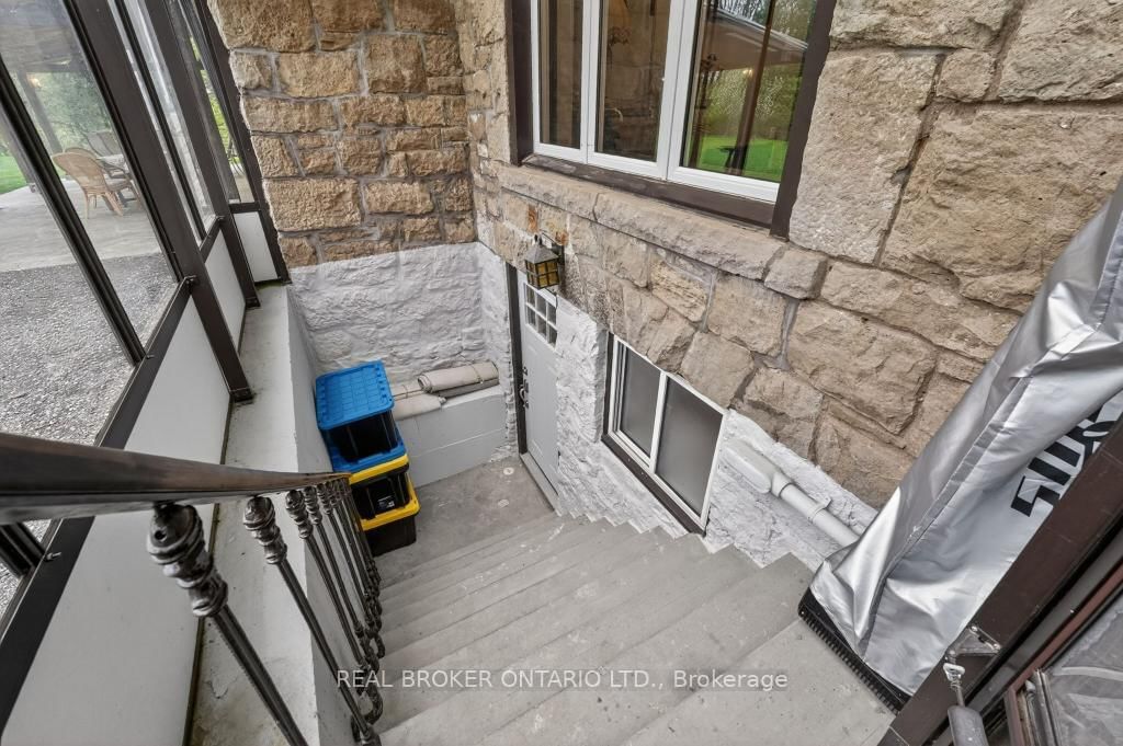 353 Sulphur Springs Road - Photo 34