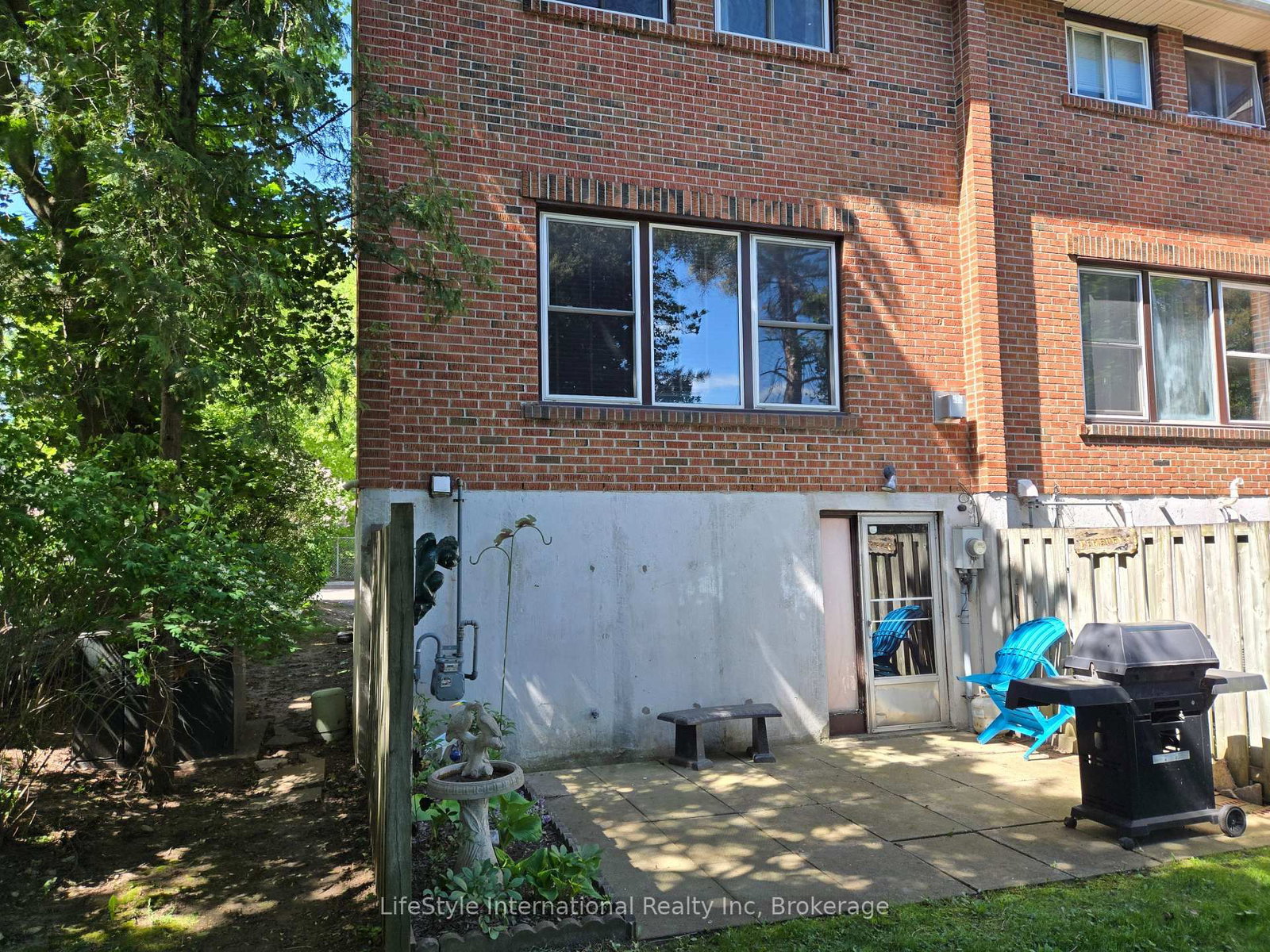201 N Silvercreek Parkway • #16 • Guelph, ON photo 31