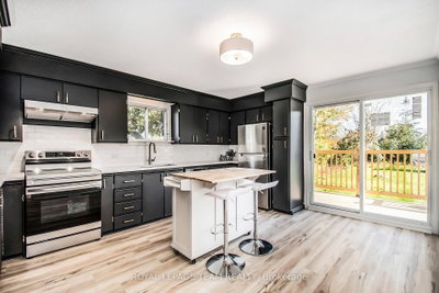 3267 Yorks Corners Road S • Kenmore, ON photo 9