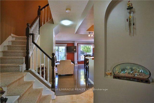 54 ELMA Place E