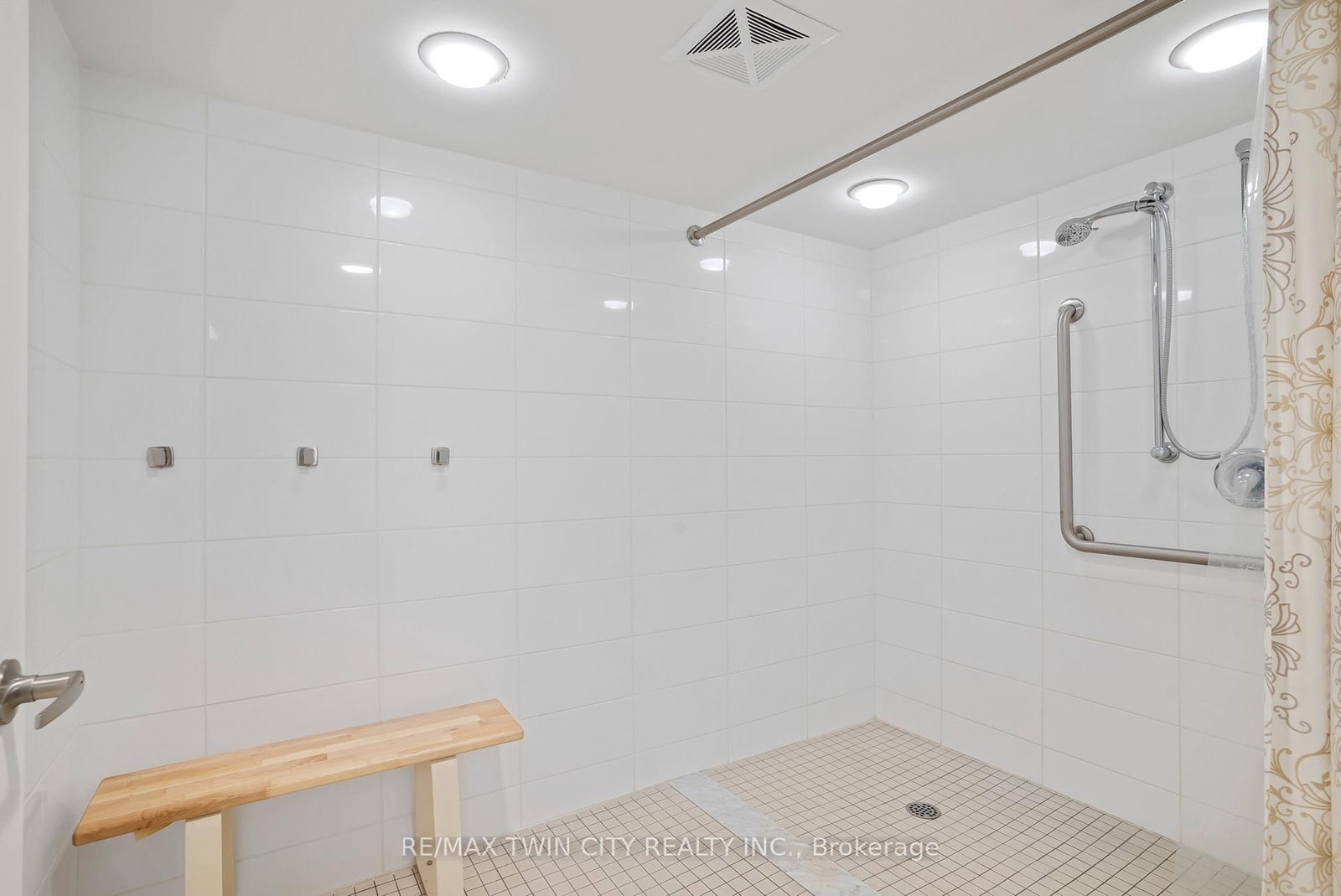 50 Bryan Court, Unit LL06 - Photo 39