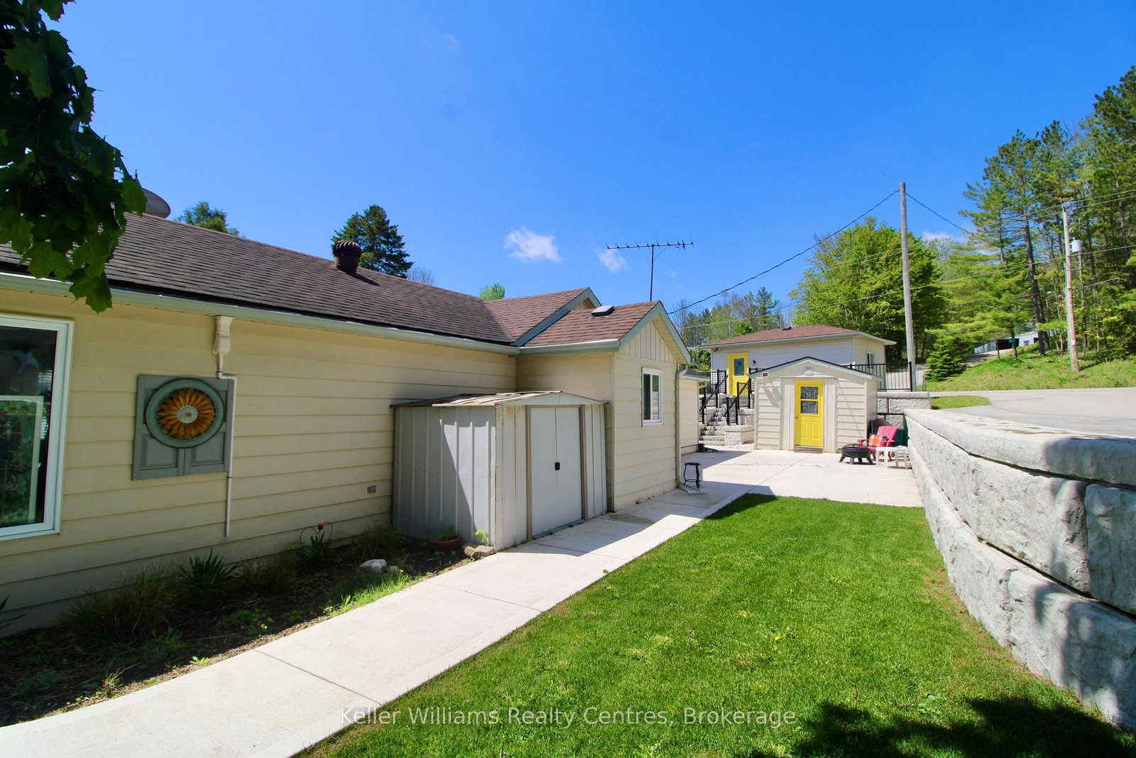 419 Lake Rosalind Road 4 • Brockton, ON photo 13