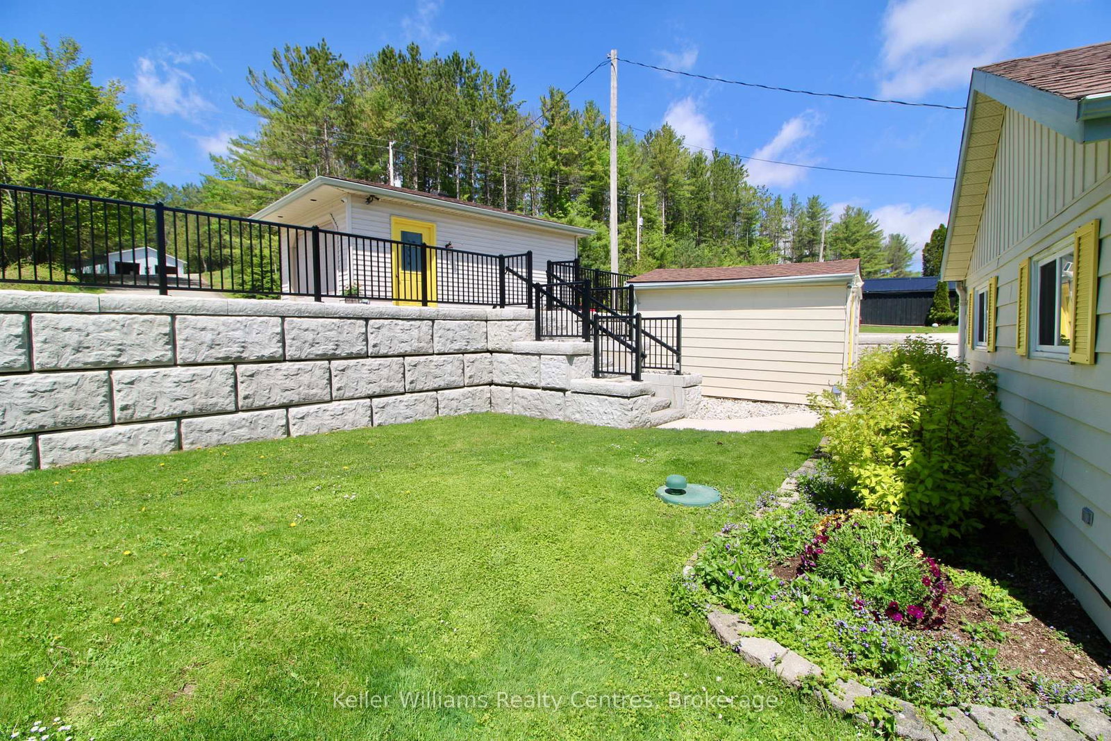 419 Lake Rosalind Road 4 • Brockton, ON photo 9