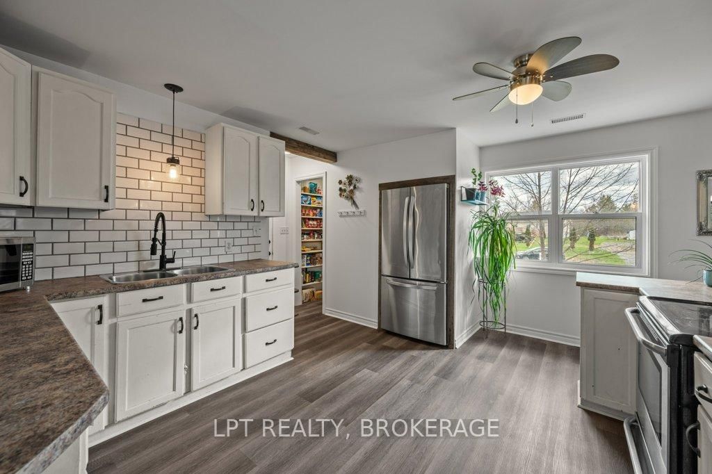 10551 Hwy 38 Highway • Parham, ON photo 11