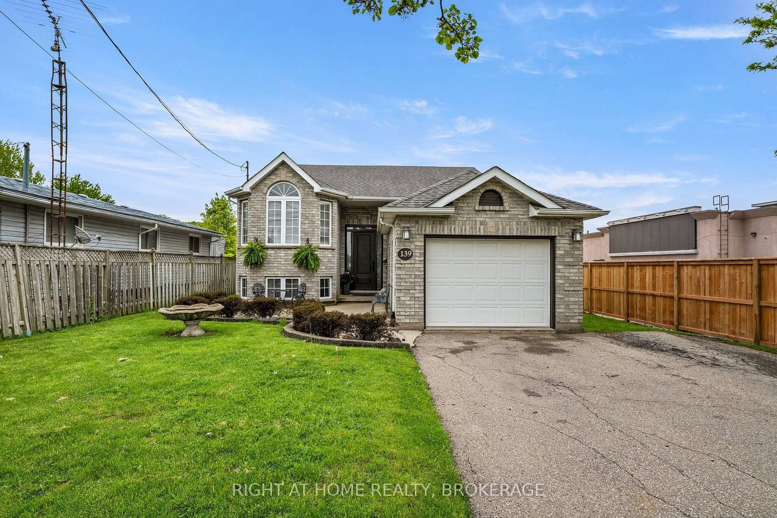 139 Quaker Road • Welland, ON photo 1