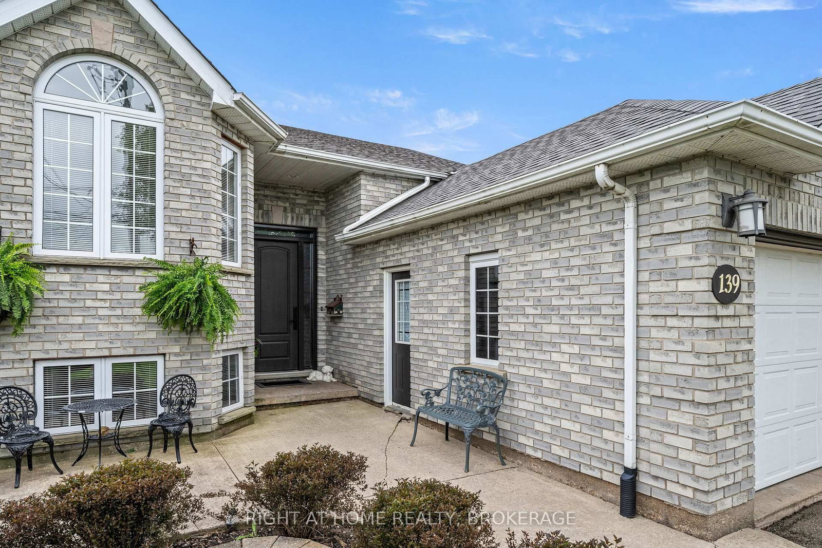 139 Quaker Road • Welland, ON photo 2