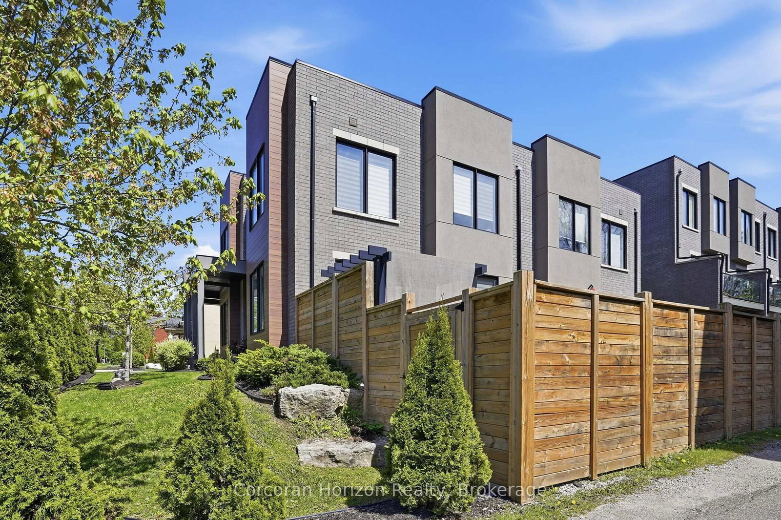 107 Concession Street • #21 • Cambridge, ON photo 30