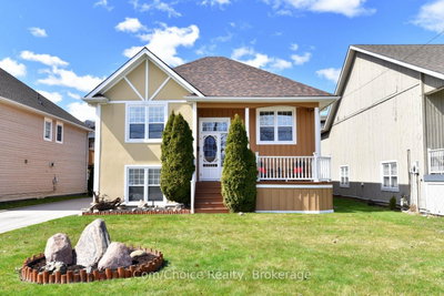 Detached House for sale at 1060 Beach Boulevard, Hamilton, Ontario, L9H 6Z4 - Hamilton Beach - MLS: X13177204