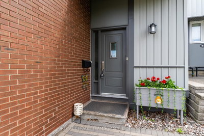 Unit C — 18 Benlea Drive — photo 4