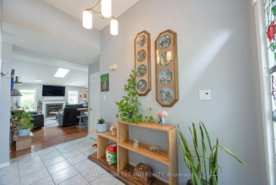 557 Inverness Avenue — more photos