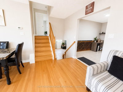 2842 MEADOWGATE Boulevard • London South, ON photo 4