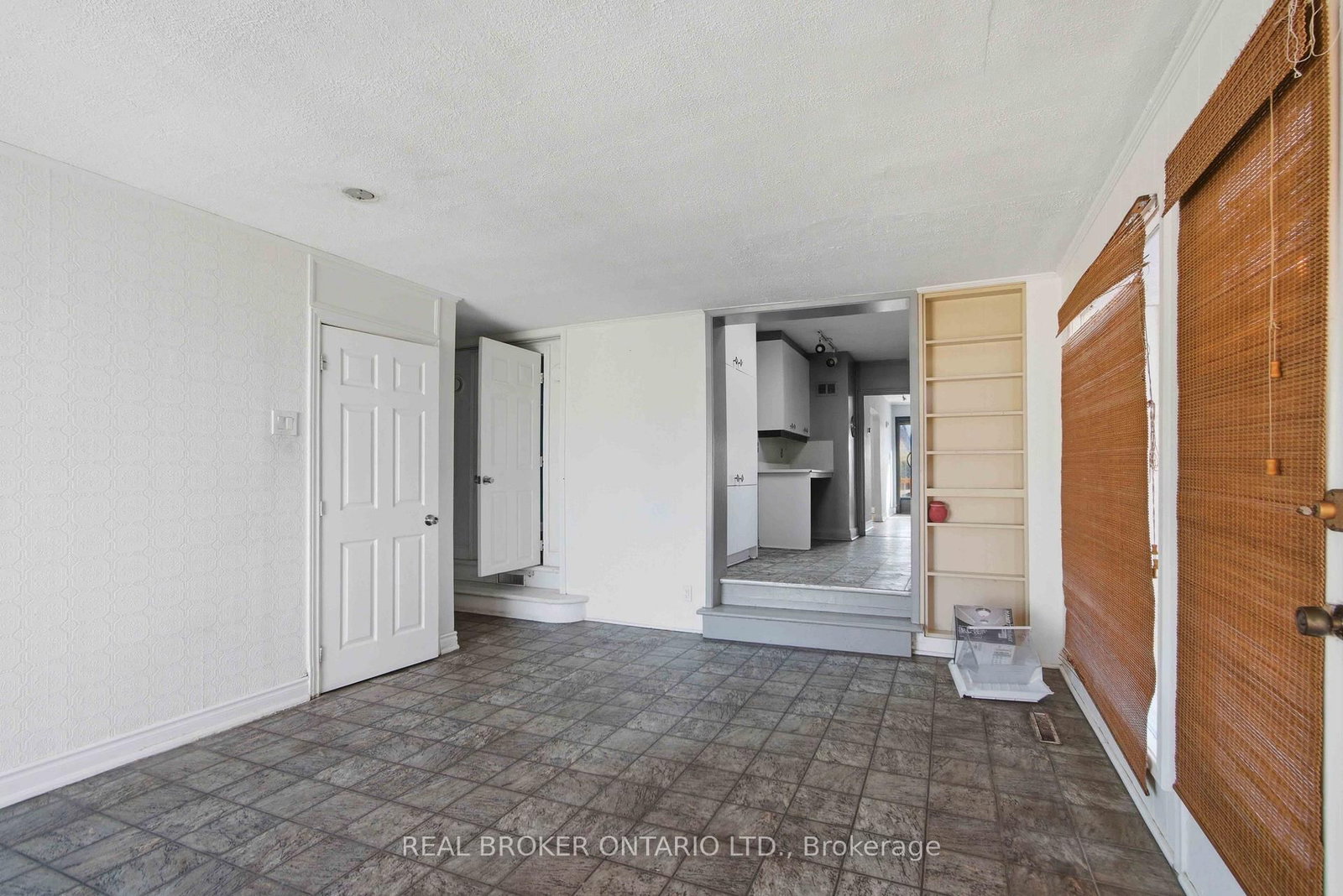 250 Macdonald Avenue • Belleville, ON photo 12