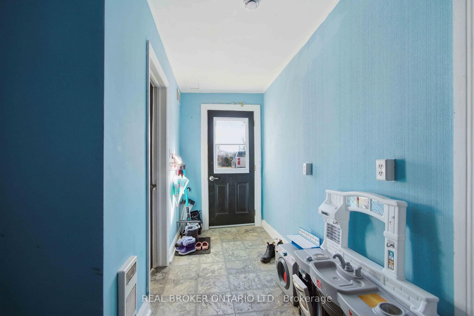 250 Macdonald Avenue • Belleville, ON photo 22