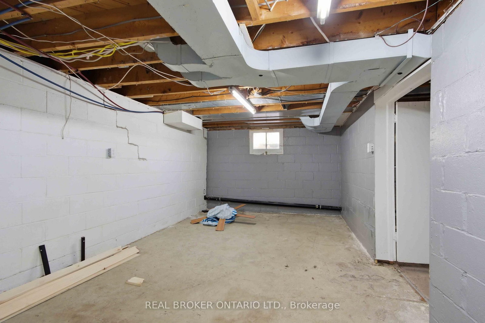 250 Macdonald Avenue • Belleville, ON photo 29