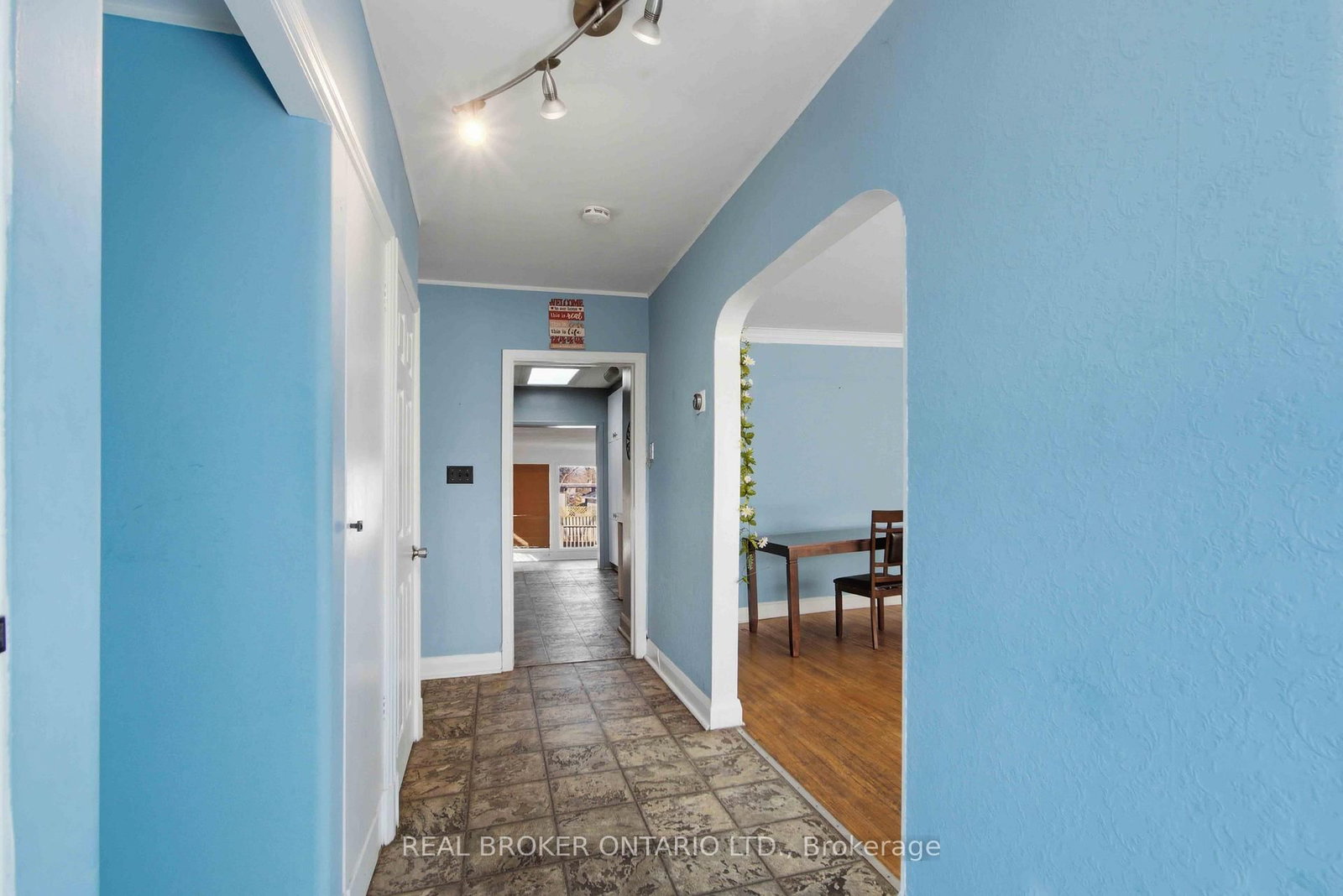 250 Macdonald Avenue • Belleville, ON photo 5