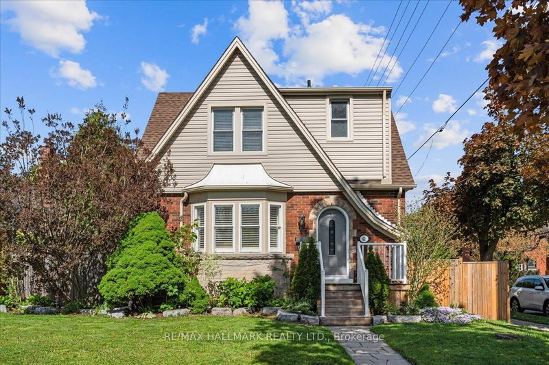 62 Tuxedo Avenue S